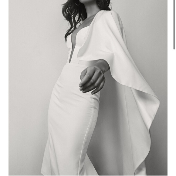 Before by Sarah Seven Alessia Bridal Cape - Picture 2 of 3